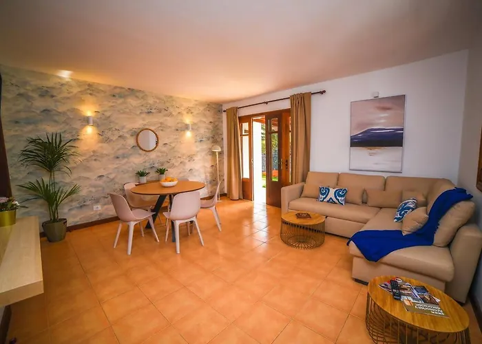 Agradable Y Familiar, Con Piscina 