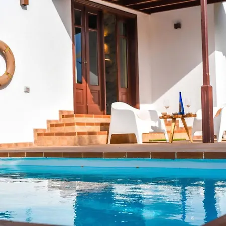Agradable Y Familiar Con Piscina Casa Inima * Playa Blanca (Lanzarote)