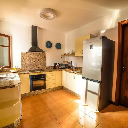 Agradable Y Familiar Con Piscina Casa Inima *