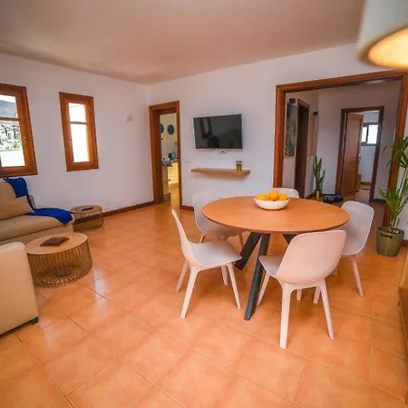 Agradable Y Familiar Con Piscina Casa Inima *