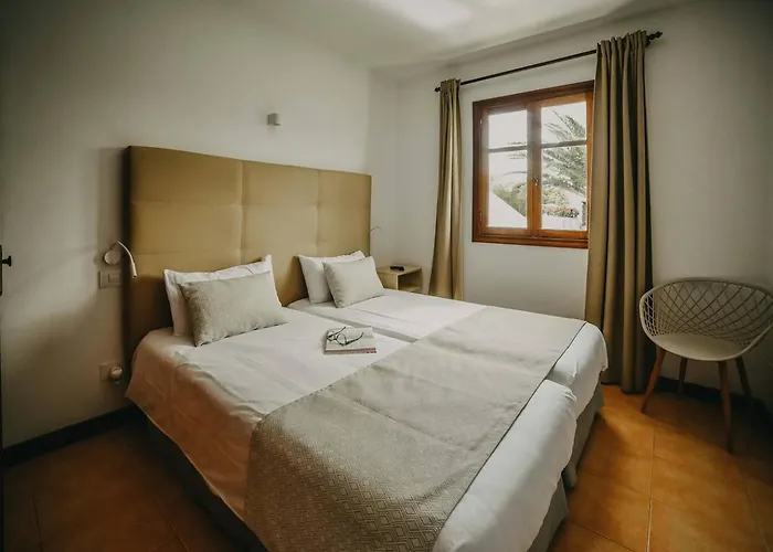 Agradable Y Familiar, Con Piscina 