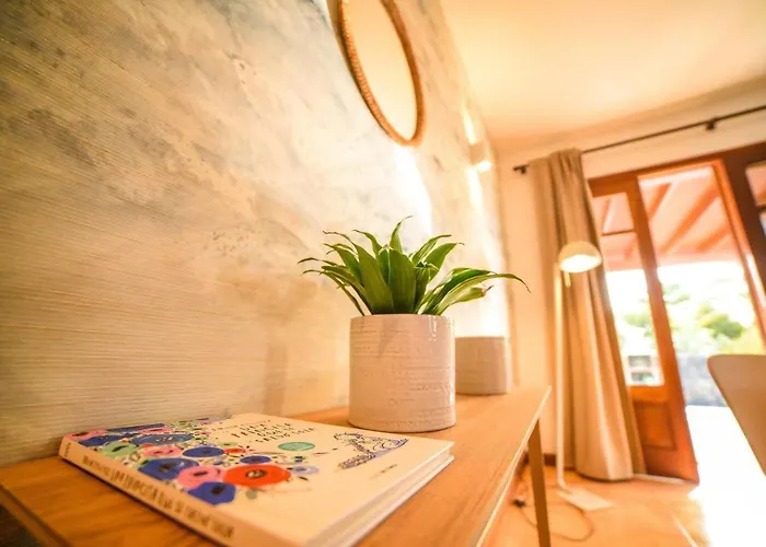 Agradable Y Familiar, Con Piscina 