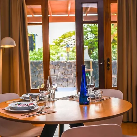 Agradable Y Familiar, Con Piscina 