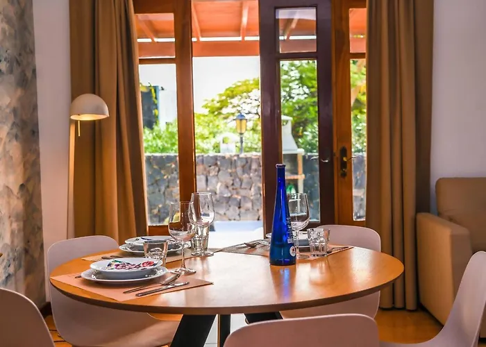 Agradable Y Familiar, Con Piscina 